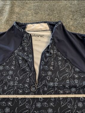 Tonic Navy Floral Zip-Front Women’s Top